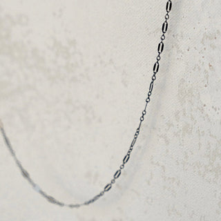 Elegant necklace, 2B411657-82DD-4FC9-9241-FFCC674A4C85, on display.