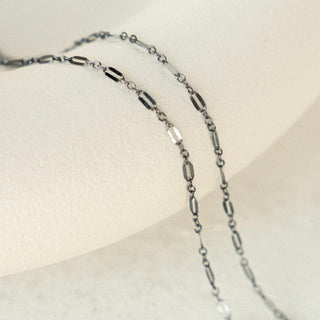 Silver chain necklace 2F8F639D-0262-438D-A4DC-8FAAA2B35FDD