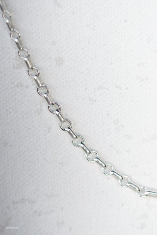 Figaro Flat Mini Chain - Close-up