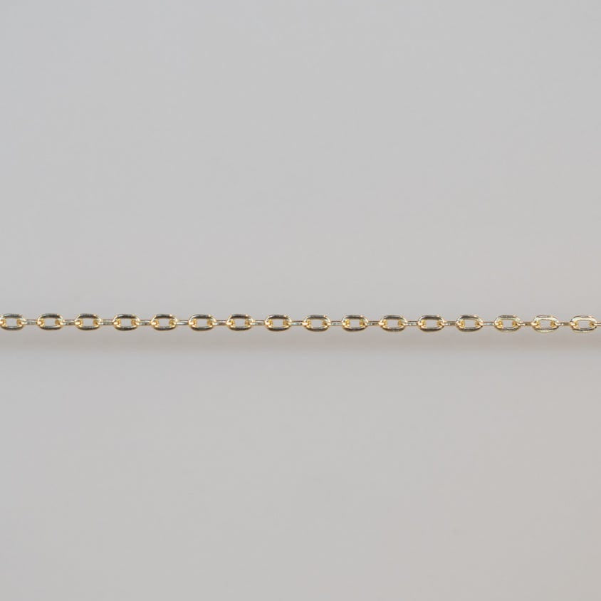 Permanent jewelry chain link detail