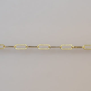 Permanent jewelry chain with elongated links
