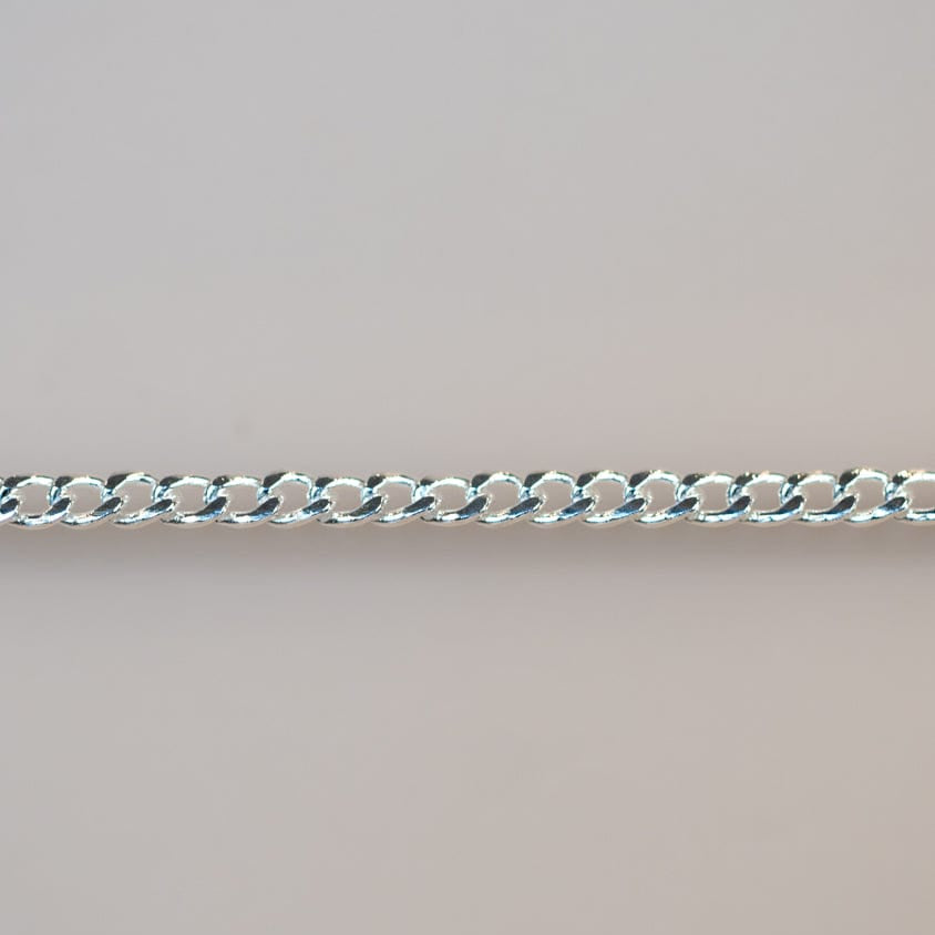 Permanent jewelry chain detail