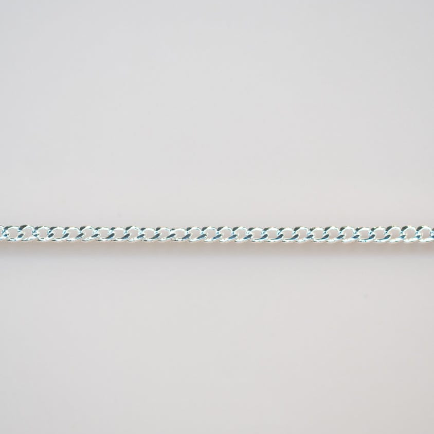 Permanent jewelry chain detail
