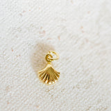 Gold Plated - Scallop Shell - 6.8mm