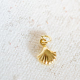 Gold Plated - Scallop Shell - 6.8mm