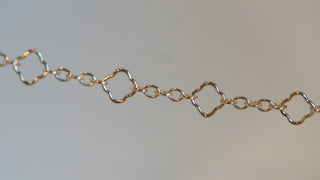 Gold chain with quatrefoil links