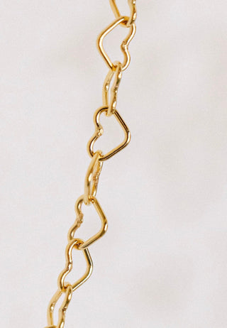 Gold heart chain necklace