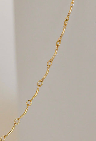 Gold chain necklace
