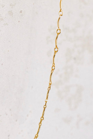 Gold chain necklace