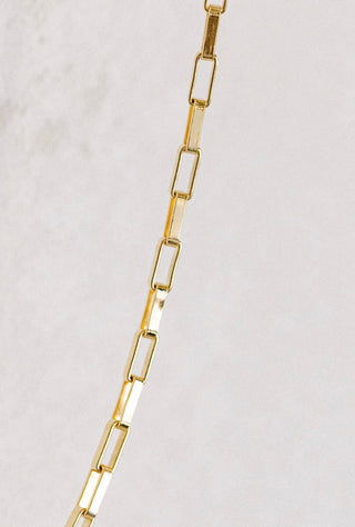 Gold link chain necklace image