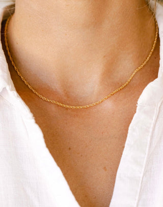 Gold rope chain necklace