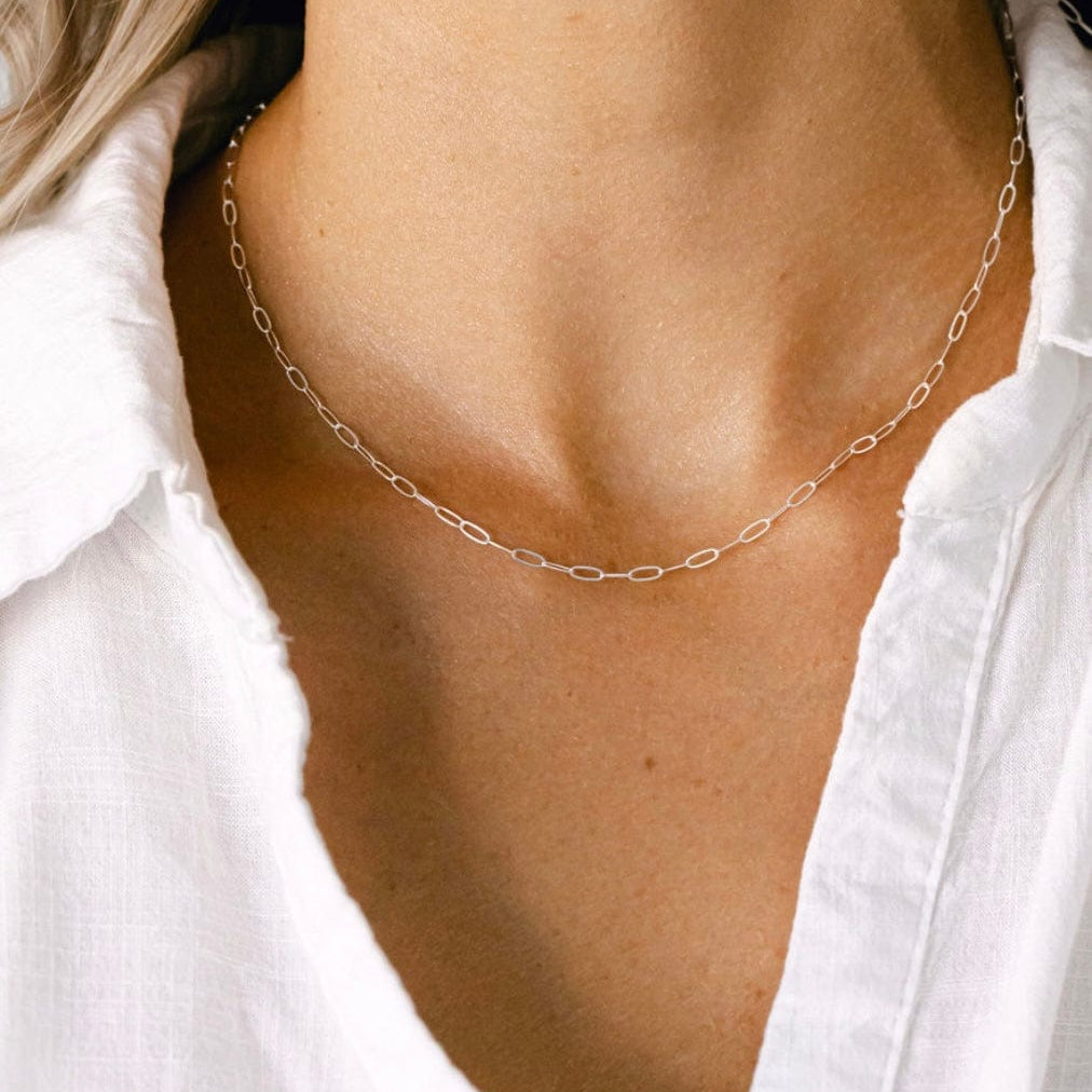 Delicate gold chain necklace (a1551eec)