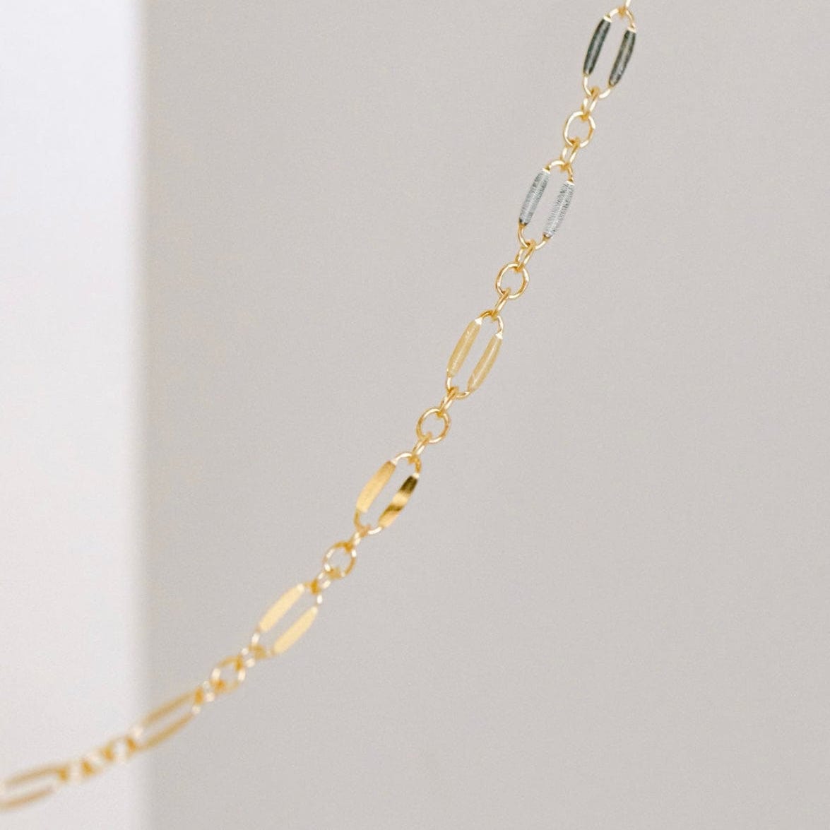 Gold chain necklace, image_f2f8794c-6761-4635-8ac6-efdc917c8b2b