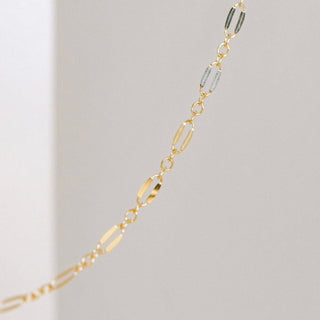 Gold chain necklace, image_f2f8794c-6761-4635-8ac6-efdc917c8b2b
